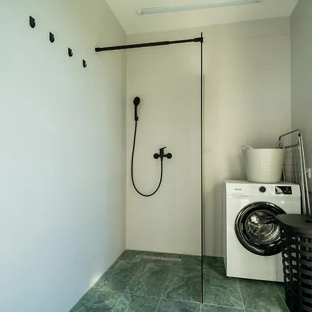 Dream River Escape モスタル