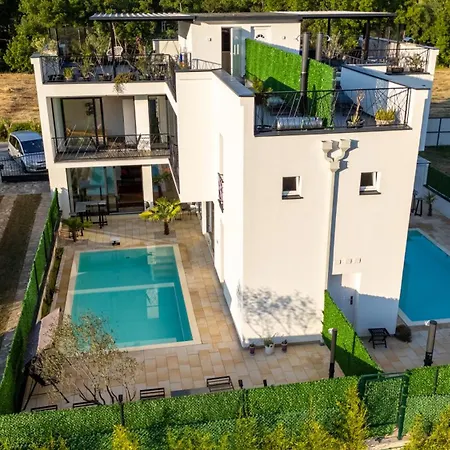 Dream River Escape モスタル